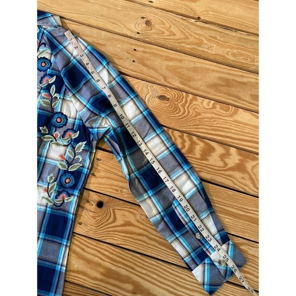 NWT Tolani Collection Embroidered Button Front Plaid Top Size Small Women’s Blue - Picture 8 of 9